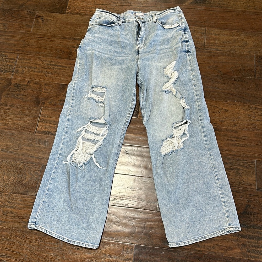 Ripped Wide Leg Jeans